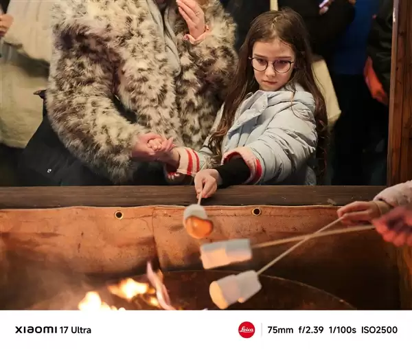 小米17 Ultra夜景人像样张公布：4大黄金人像焦段 全2亿像素光学直出