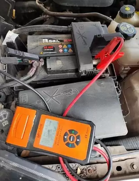 电池更换暗藏玄机:参数匹配与断电防护缺一不可