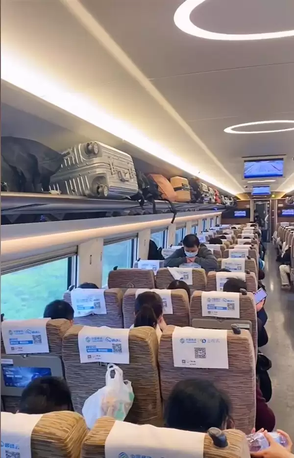 高铁B座更宽吗 12306回应：实际相差不大