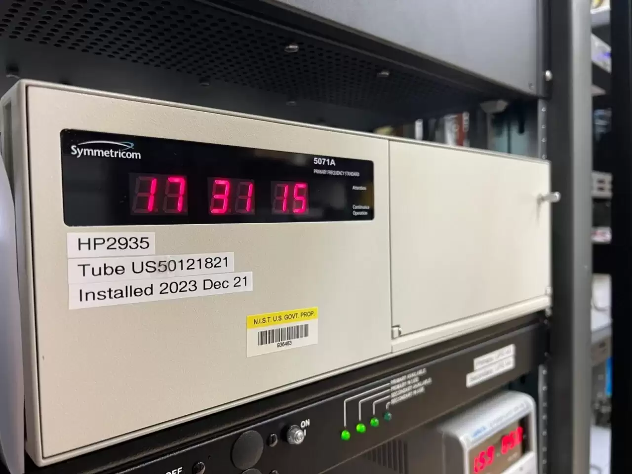 全美最准原子钟因飓风停电出现 4.8 微秒误差