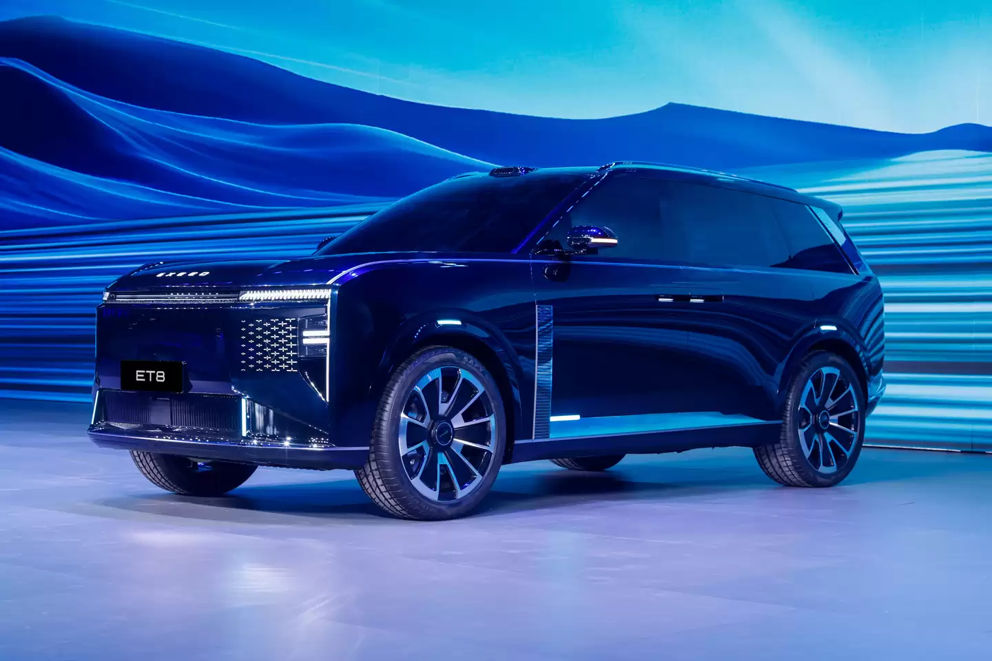 奇瑞星途 ES8、ES7 GT、ET8、ET9 首秀：全新大型对开门 SUV 及旅行车