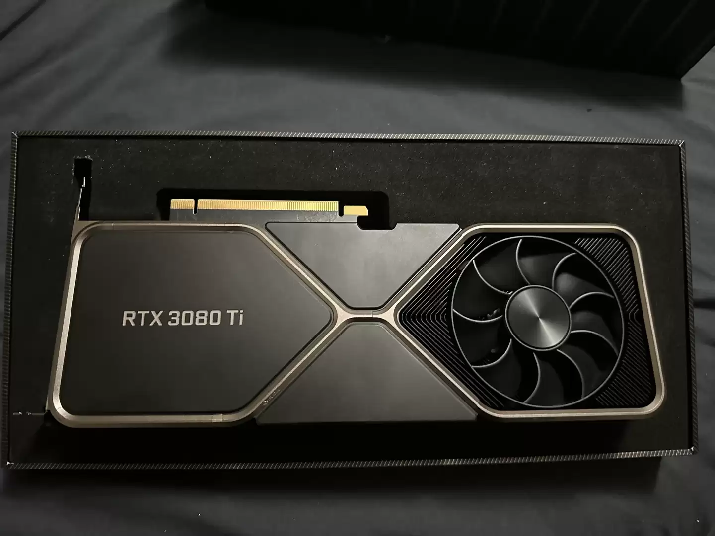 20GB 英伟达 RTX 3080 Ti 工程显卡流出，显存比标准版多 8GB