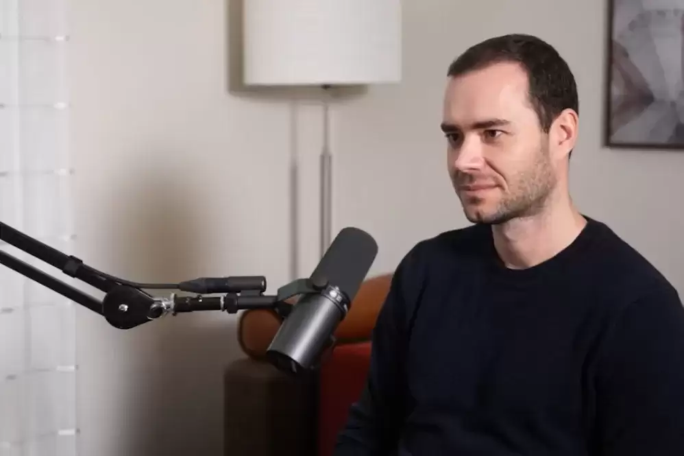 自己年初造的新词火了,OpenAI 联合创始人卡帕西谈“氛围编程”