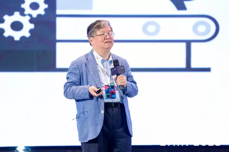 郭毅可院士：AI带来「知识通胀」，击碎了传统教育的「前提假设」丨GAIR 2025