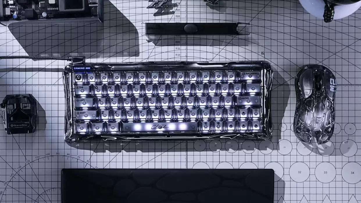 重力星球 V60 夜隐磁轴键盘上市：PC 材质仿生骨骼外框，无 Fn 区小配列