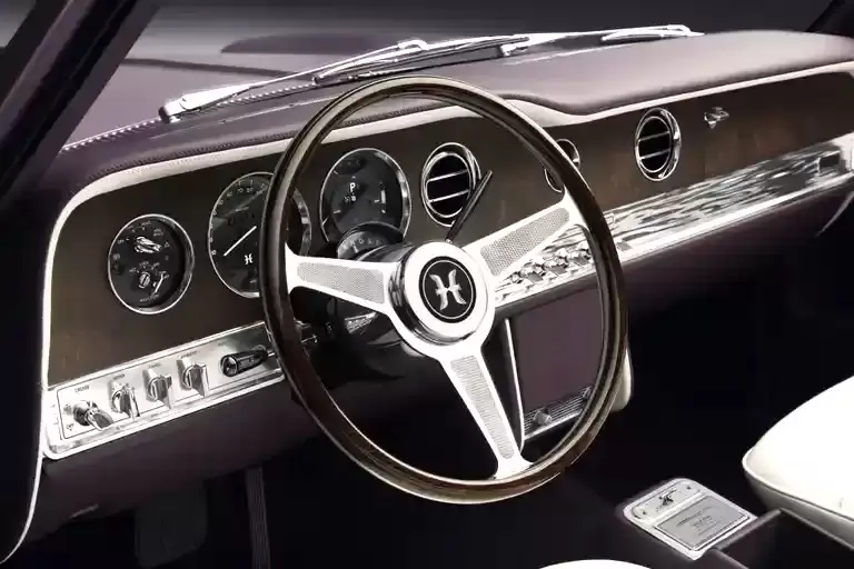 劳斯莱斯险路电动版亮相：800 伏平台加持，纯手工打造限量 60 台