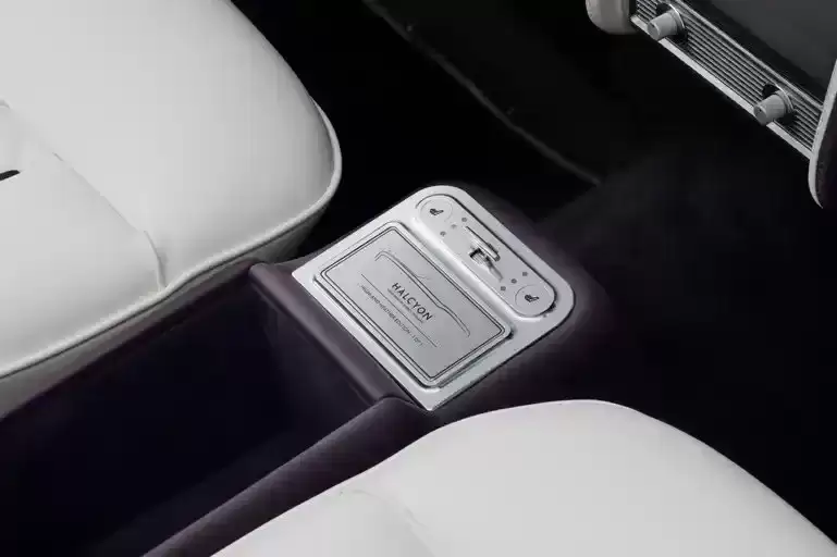 劳斯莱斯险路电动版亮相：800伏平台加持，纯手工打造限量60台