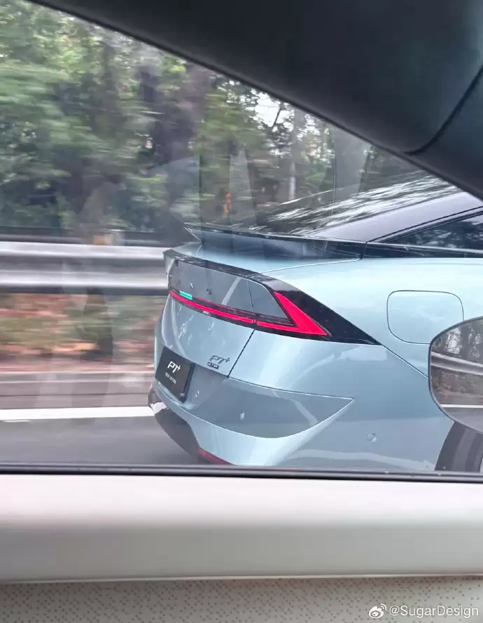 小鹏 P7 + 增程版实车曝光:全新外观,纯电续航 325km