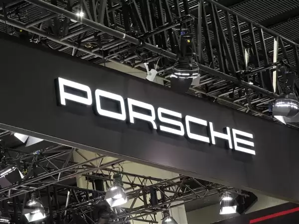 贵州一保时捷4S店人去楼空 有车主交完定金车还没提