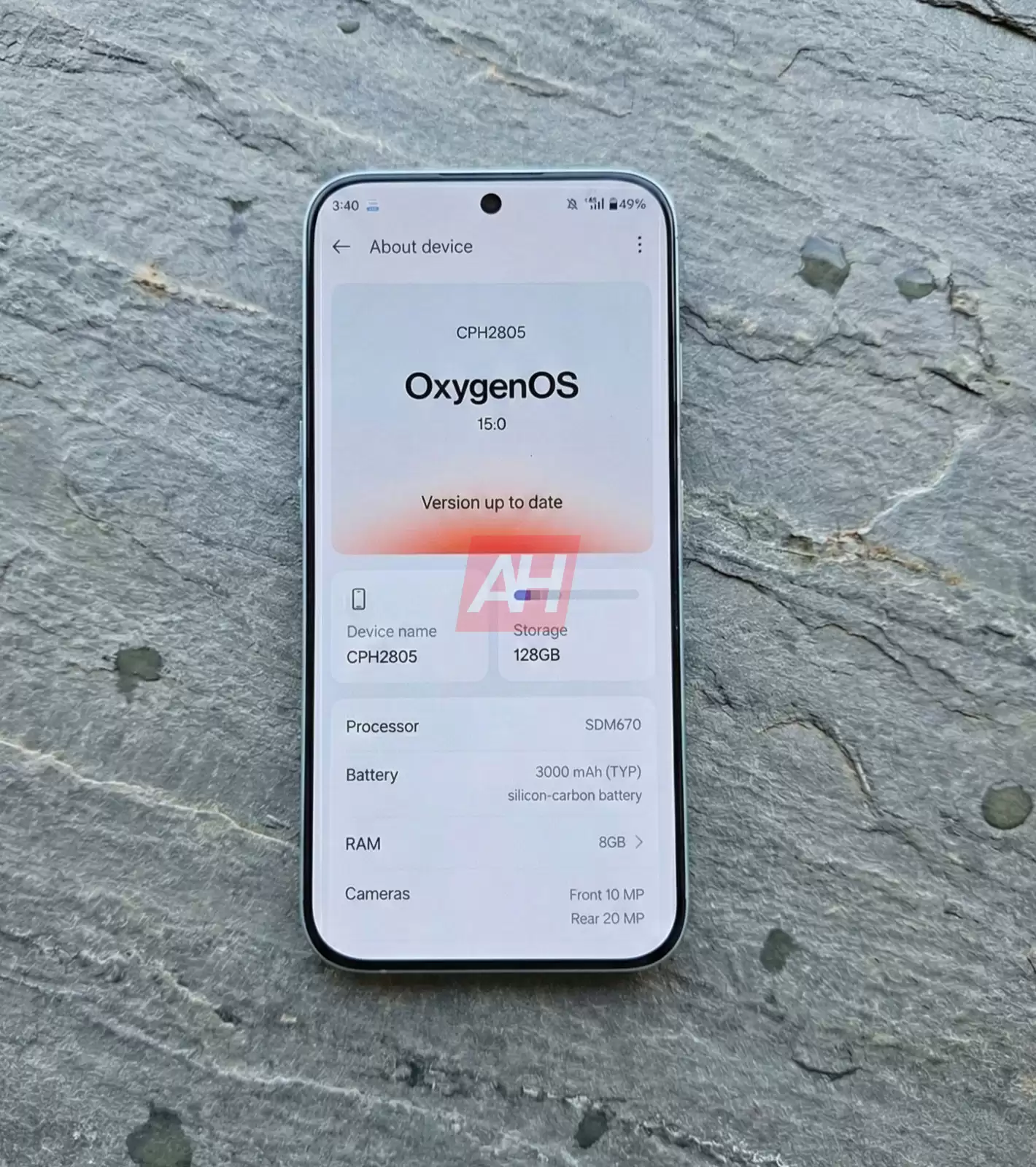 国际版一加 Turbo 手机实物图曝光:9000mAh 电池、骁龙 7s Gen 4 芯片