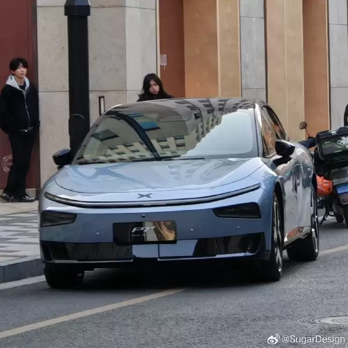 小鹏 P7 + 增程版实车曝光:全新外观,纯电续航 325km