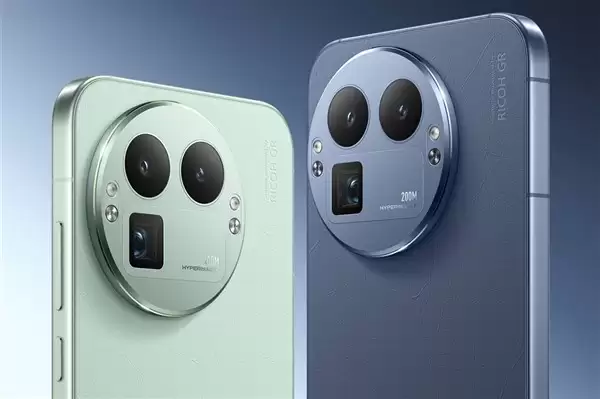 真我GT8 Pro炫酷登场,Neo8即将发布引期待