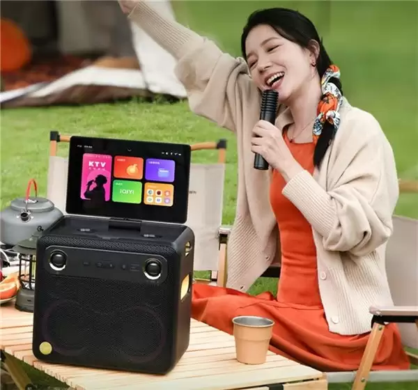 斩获钛媒体大奖!爱唱智能K歌音箱引领AI影音新风尚