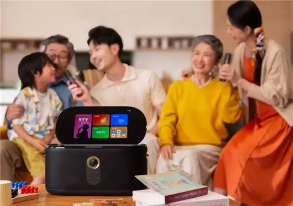 斩获钛媒体大奖!爱唱智能K歌音箱引领AI影音新风尚