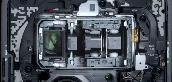 小米17 Ultra底2亿长焦拆解：迄今最复杂的长焦结构！