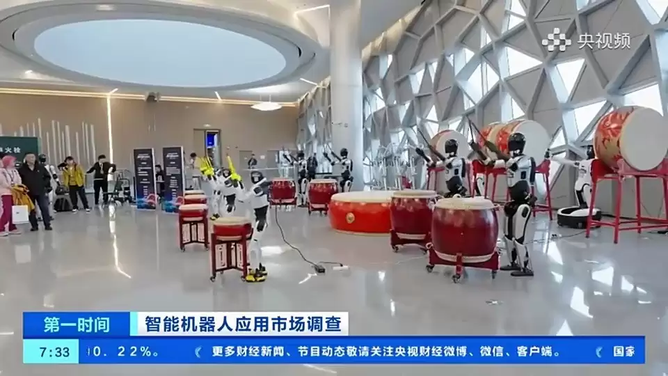 机器人加速融入年会、家庭与工业应用