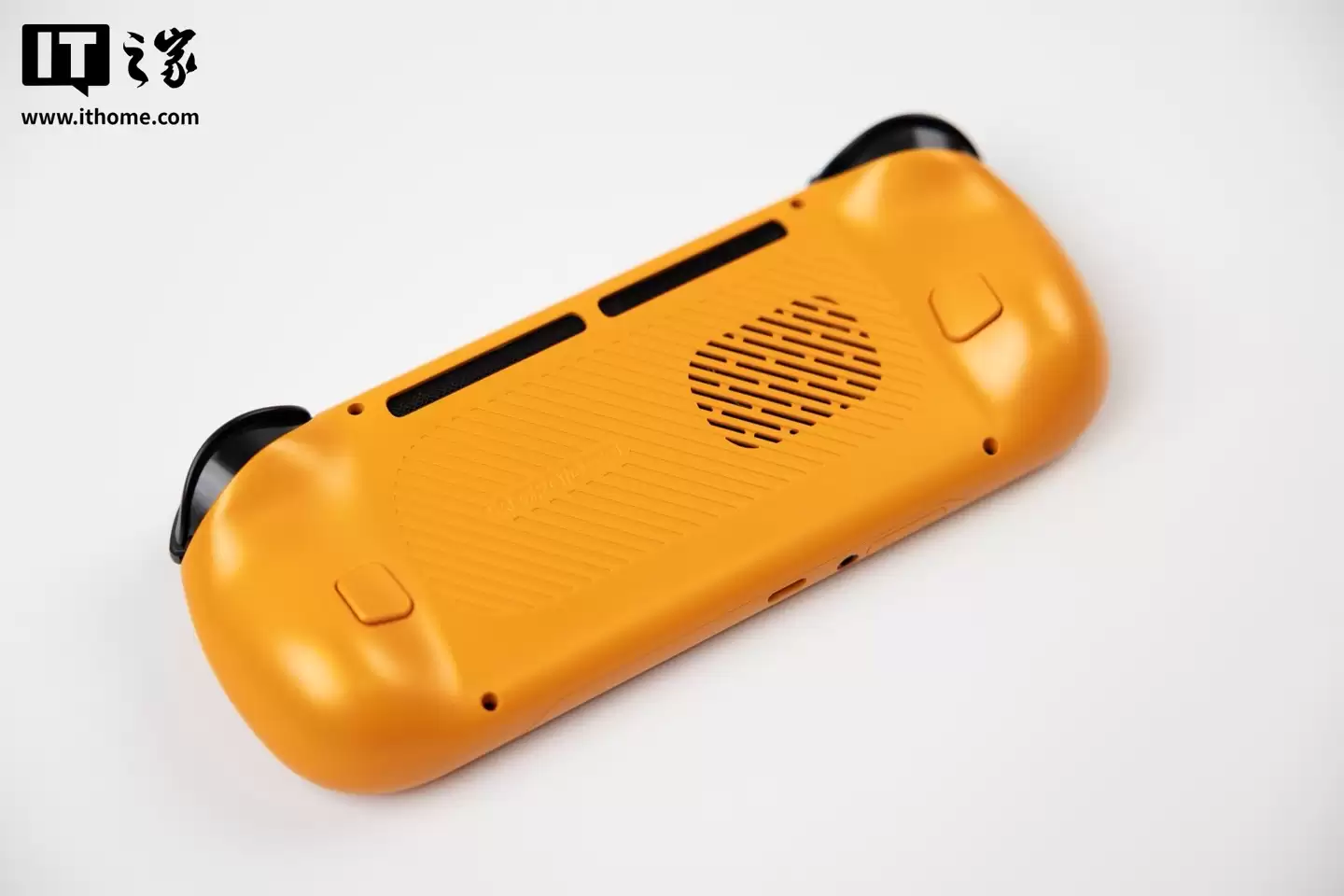 Retroid Pocket 6 掌机终版定型：可模拟 PS2/Switch 游戏