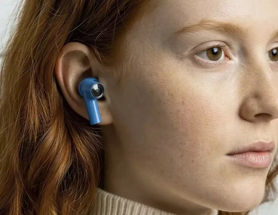 在耳机上装摄像头，这事能成吗？