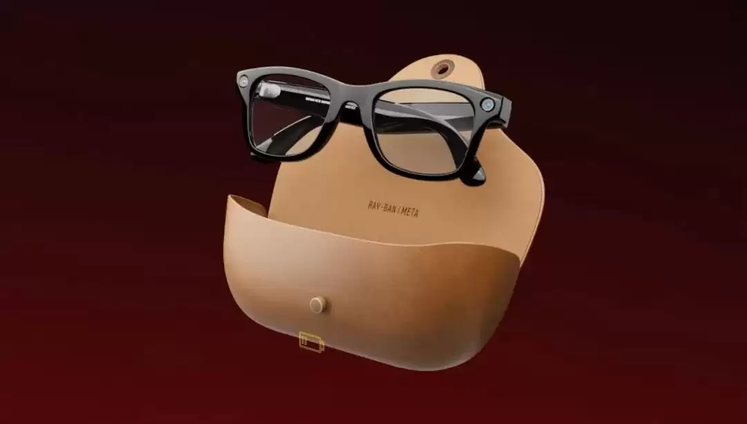 在耳机上装摄像头，这事能成吗？