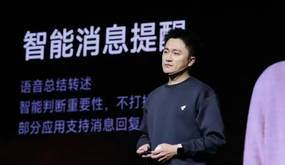 在耳机上装摄像头，这事能成吗？