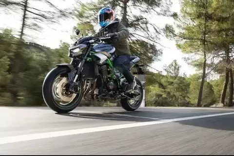 2025款川崎Z900焕新上市:细节升级,配置拉满,性价比依旧突出