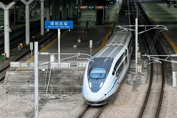 高铁从深圳开往深圳！我已经被“深深”迷住
