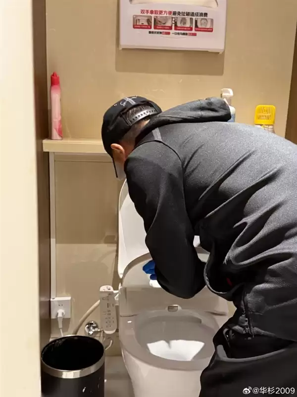 华杉：华与华最高权力是扫厕所 ！每周一我必亲扫