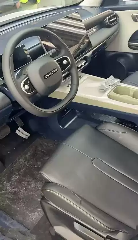 全新奇瑞QQ3纯电回归,经典重塑都市出行新选择