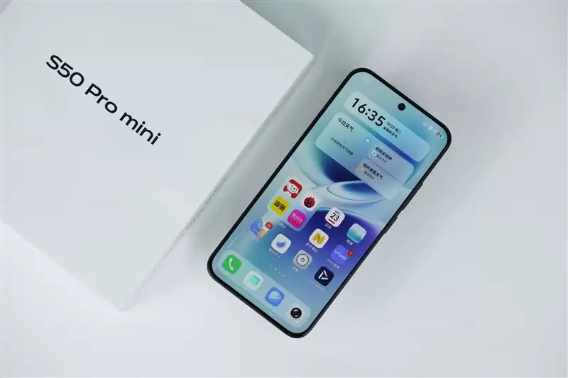 稳步迭代，全面超越：vivo S50 Pro mini 评测：小直屏旗舰的进化标杆