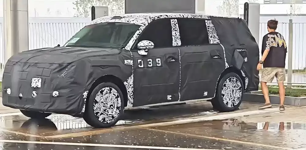 消息称小米汽车明年拟推 4 款新车，包含 SU7 行政版、2 款增程 SUV 等