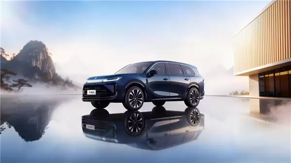 宝骏华境S亮相:华为智驾加持的平价六座旗舰SUV