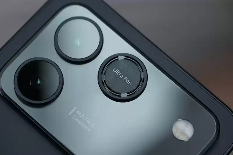 半年内没有对手!荣耀WIN RT评测:2699元首发1万mAh大电池 这才是性价比电竞机!