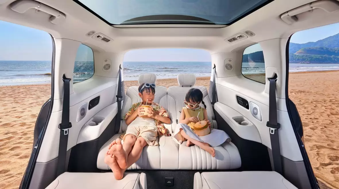 20万级混动SUV怎么选？银河M9凭“AI大六座”颠覆全家出行体验