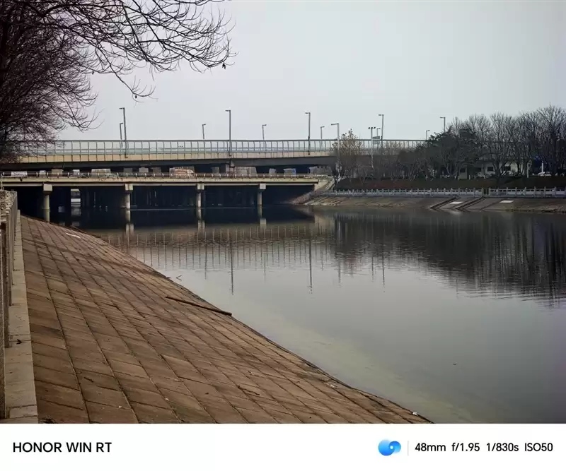 半年内没有对手!荣耀WIN RT评测:2699元首发1万mAh大电池 这才是性价比电竞机!