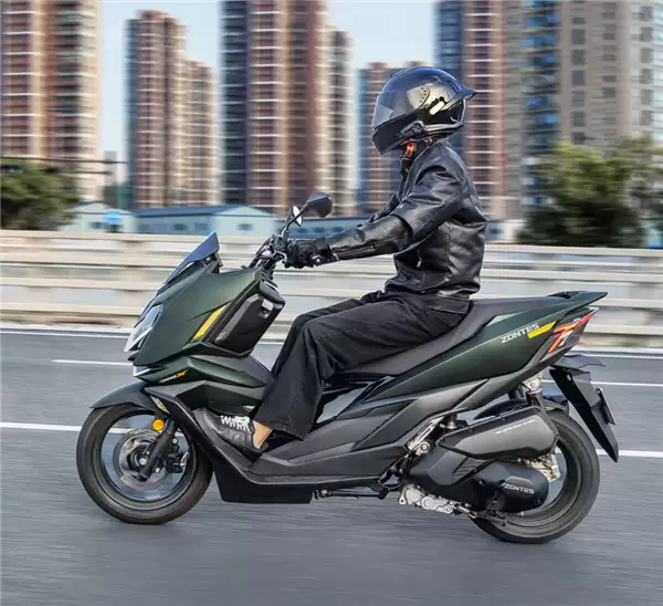 11800元 升仕150X龙骨踏板摩托掀桌 网友:炸了都夸它响