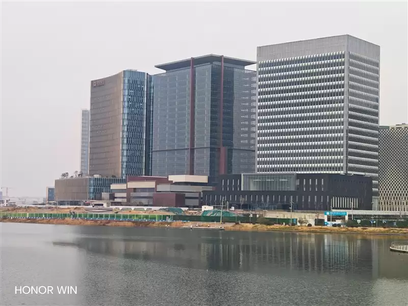 首发10000mAh大电池!荣耀WIN全面评测:原以为续航无敌 没想到性能释放更是不讲道理!