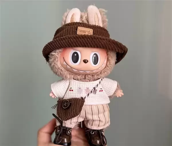 LABUBU二手价格崩了 黄牛坦言现在不好做