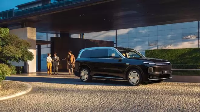 零跑十年答卷:D19与全新MPV亮相 品牌向上进入新阶段