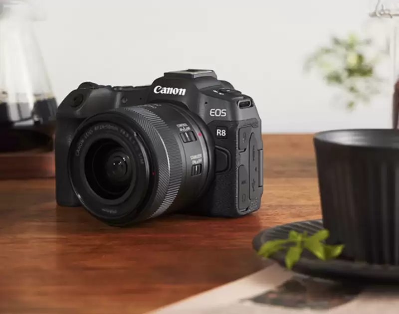 轻便、对焦快、高感好、视频强 —— 佳能 R8 全能全画幅微单开启创作新纪元