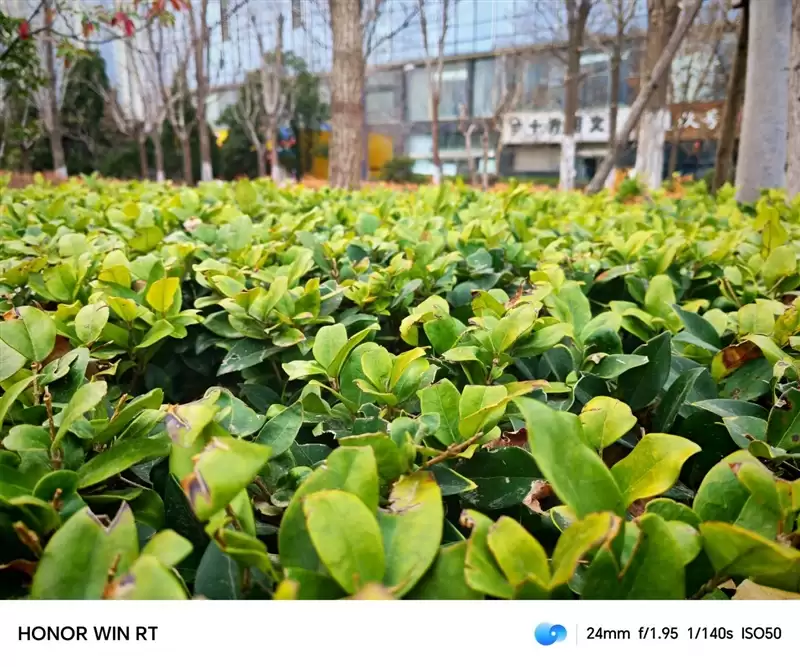 半年内没有对手!荣耀WIN RT评测:2699元首发1万mAh大电池 这才是性价比电竞机!