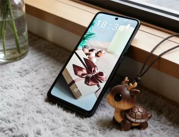 首款众筹中高端LCD手机TCLD发布，120Hz高刷+天玑8300售2499元起