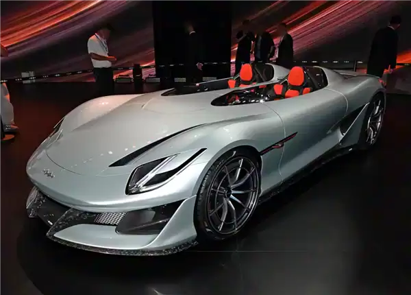 方程豹首款轿车谍照来了！或命名“豹9” 溜背+激光雷达！