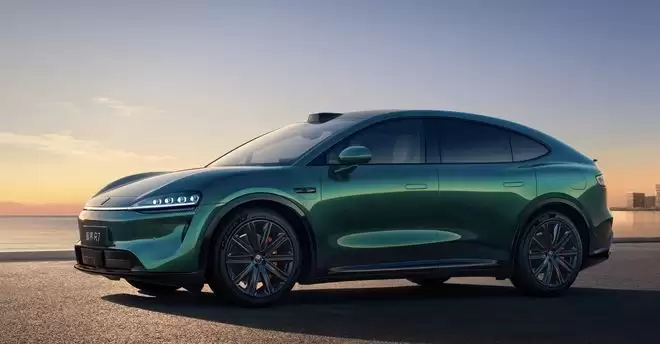 多奖项加冕，智界R7重新定义高端智能电动汽车