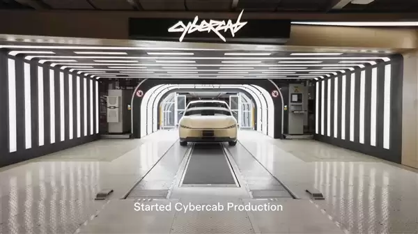 马斯克：不带方向盘的特斯拉CyberCab将于4个月后投产