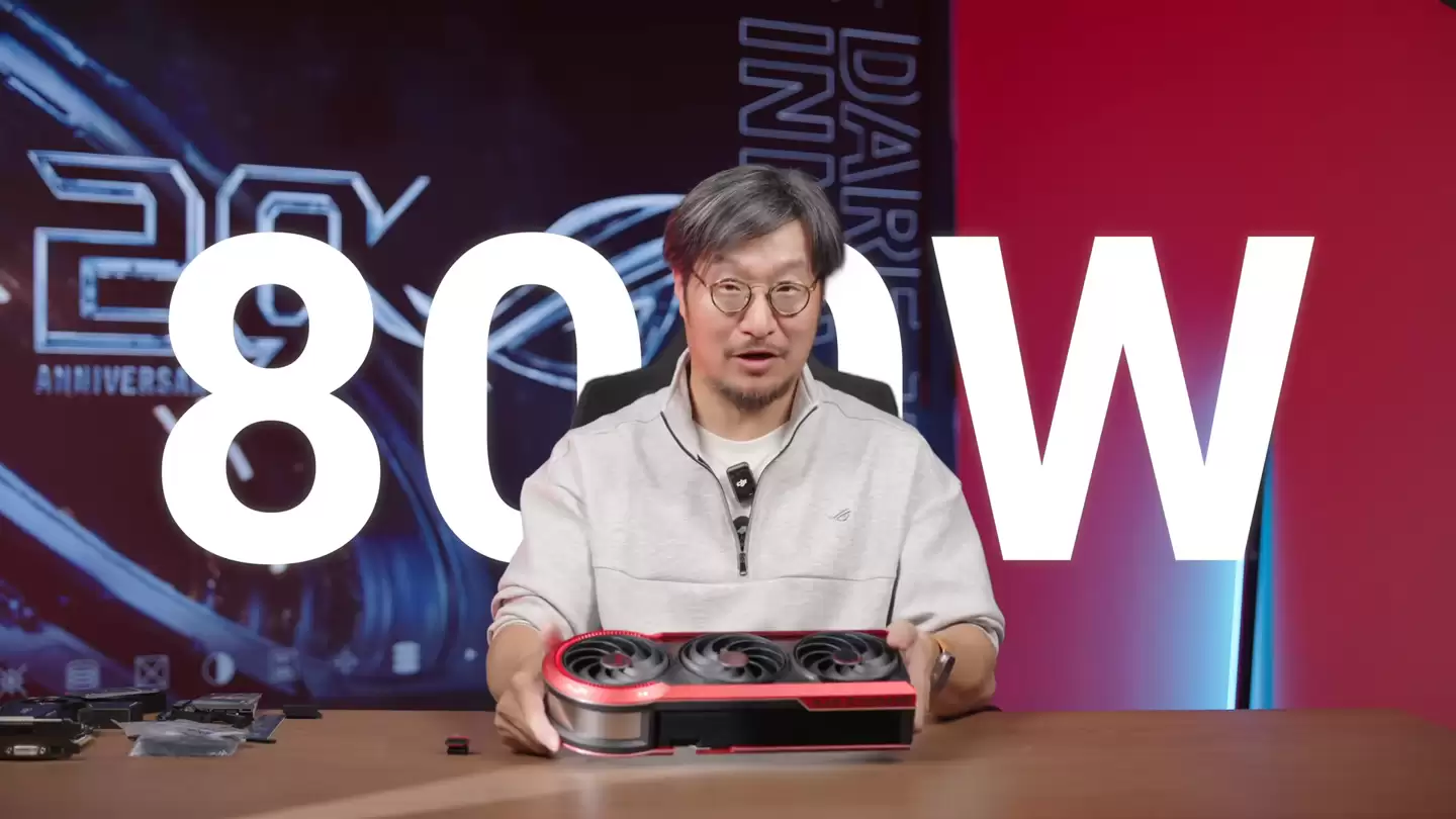 800W 核弹：华硕 ROG 骇客 RTX 5090D v2 显卡展示，全球限量 1000 张
