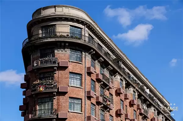 从“看见”到“共见”:XMAGE 共见与华为 Mate 80 系列的年终影像叙事