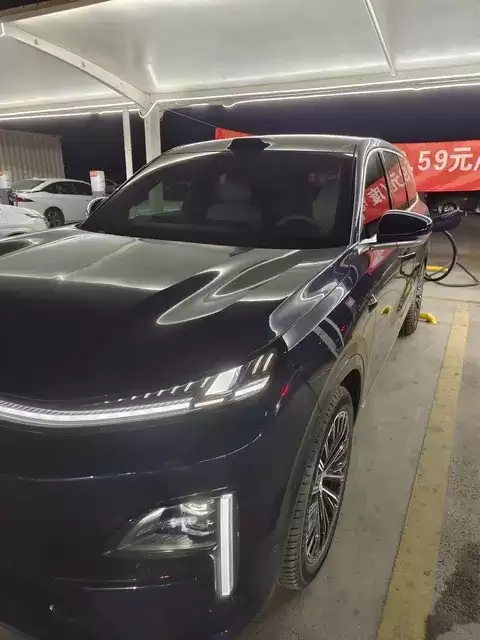 深蓝S09:大电池+超充技术重塑续航自由