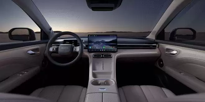 增程+纯电双动力 埃安AION i60上市XX.XX万起