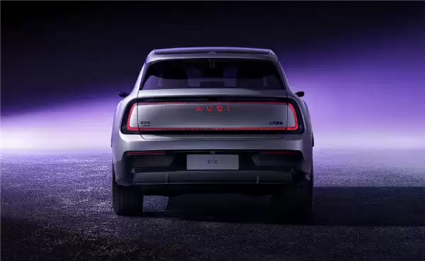 比Q7还能“装”!奥迪国产SUV实拍曝光:轴距超3米+4座大空间