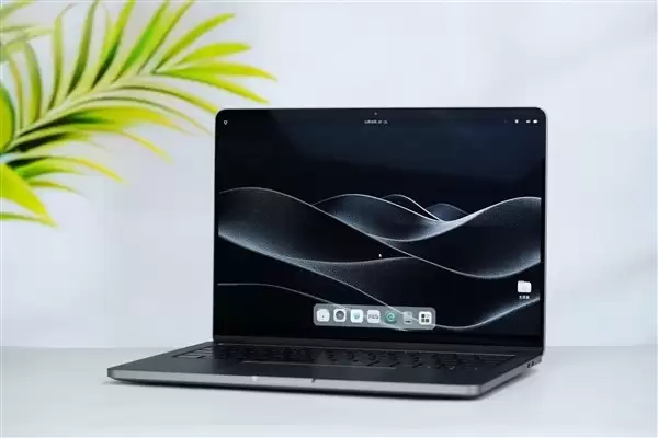 摩尔线程发布AIBOOK AI笔记本，2026年1月开售